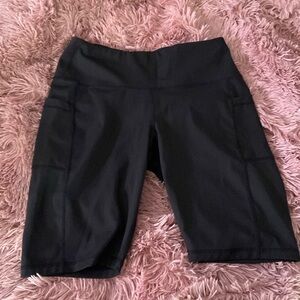 High waisted biker shorts with side pockets
